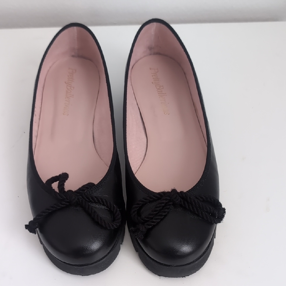 Pretty Ballerinas Black Ballet Flats